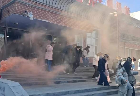 说明: ef8e77381a30096830a06fbd3c7d6f9f