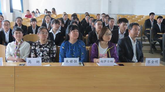 创新创业院长蔡金明及四位创新创业学院导师