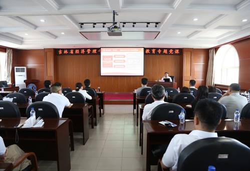 说明: FS1A8056